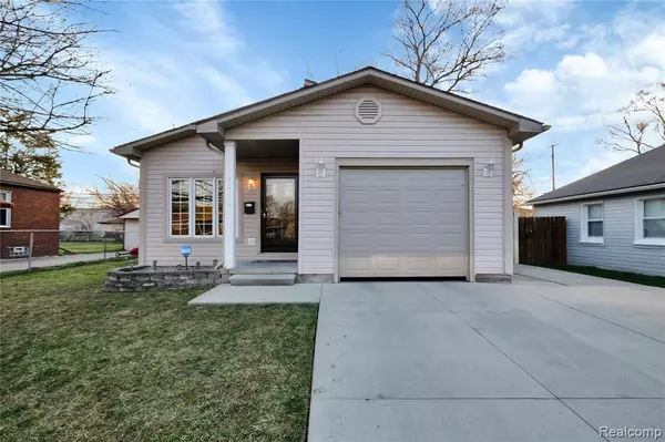 Eastpointe, MI 48021,22117 SHAKESPEARE Avenue