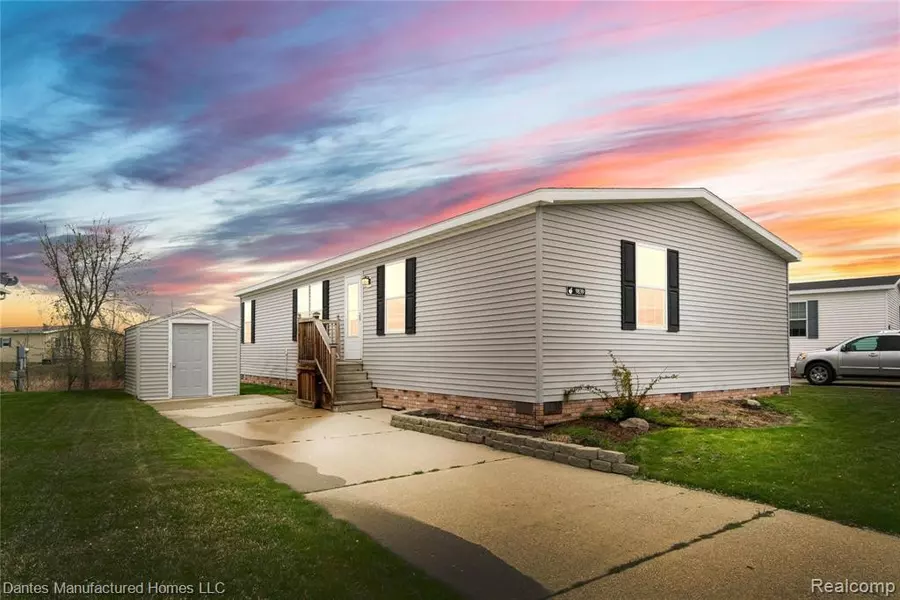 9839 Townsquare Boulevard, Fenton, MI 48430