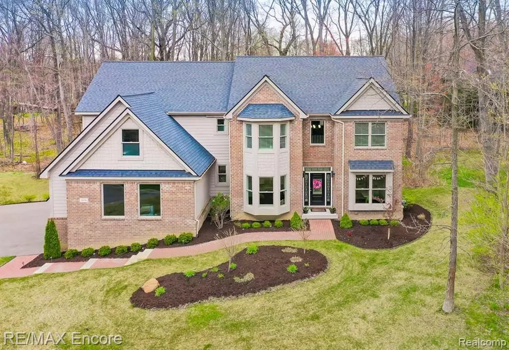 Clarkston, MI 48348,9856 KINGSTON POINTE Drive