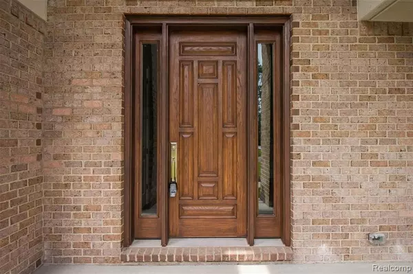 Beverly Hills, MI 48025,32800 CRIMSON CROSSING Court