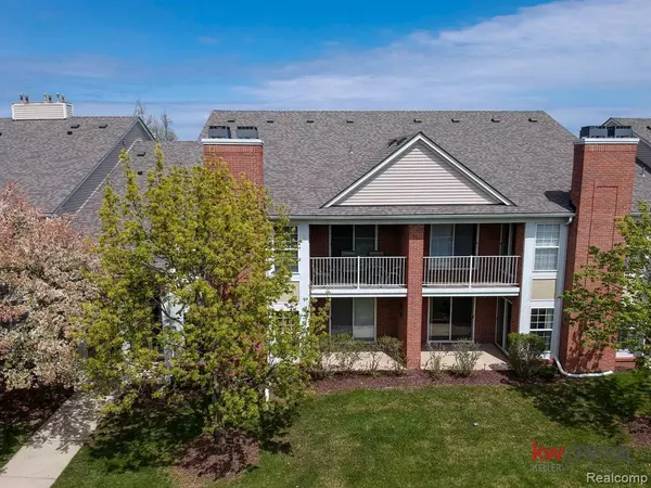 Sterling Heights, MI 48314,5436 PINE AIRES Drive