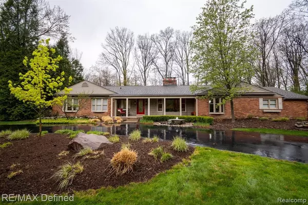 Bingham Farms, MI 48025,23170 HICKORY HOLLOW Drive