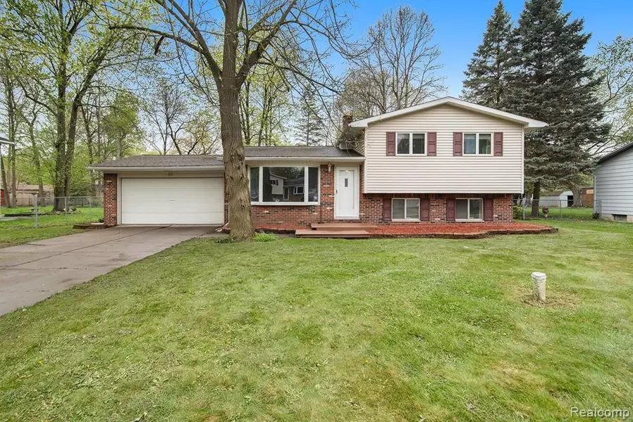 4384 Dixon Drive, Swartz Creek, MI 48473