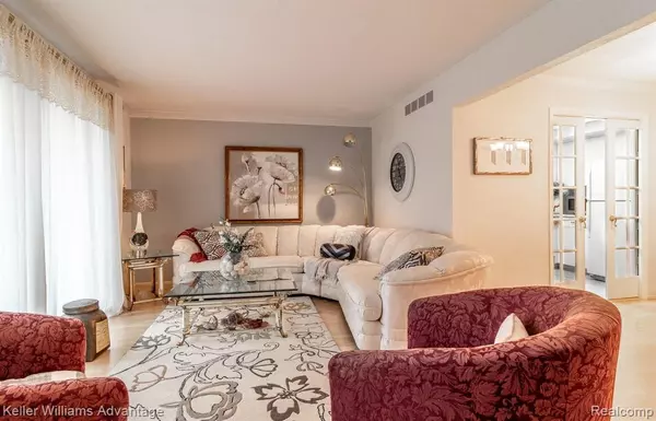 Clarkston, MI,5857 SHORE Court