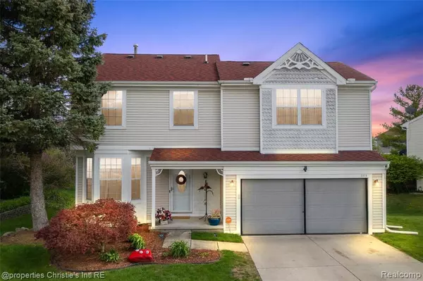 305 OXFORD Court, Belleville, MI 48111