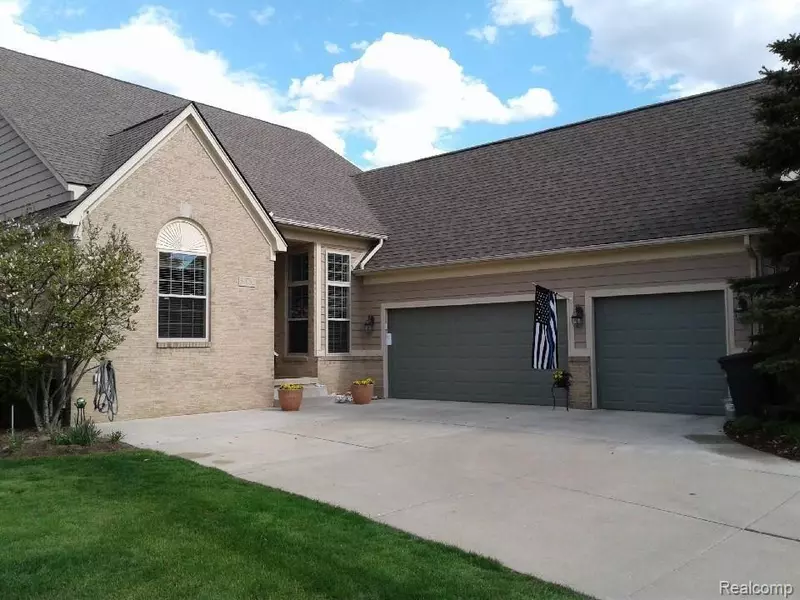 59782 GLACIER Pines, Washington, MI