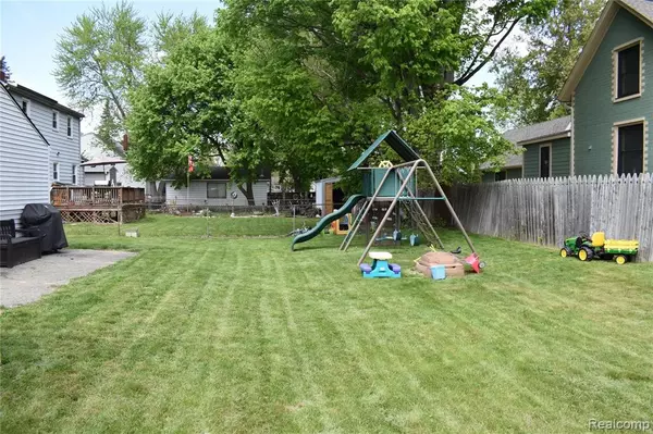 Fenton, MI 48430,407 Third Street