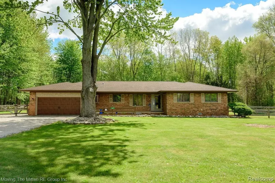 8517 BUNTON Road, Willis, MI 48191