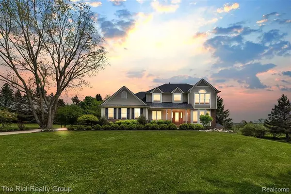 11955 MAYRA Lane, Whitmore Lake, MI 48189