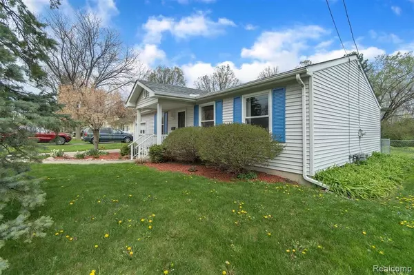 Grand Blanc, MI 48439,11715 SCHRAM Street