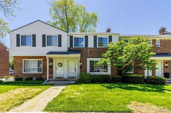 Saint Clair Shores, MI 48080,23316 EDSEL FORD Court