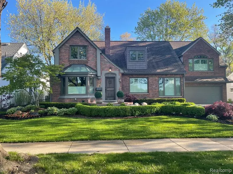 10554 LUDLOW Avenue, Huntington Woods, MI