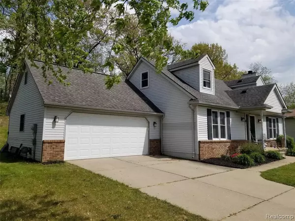 New Hudson, MI 48165,30906 BRAMLEY Circle