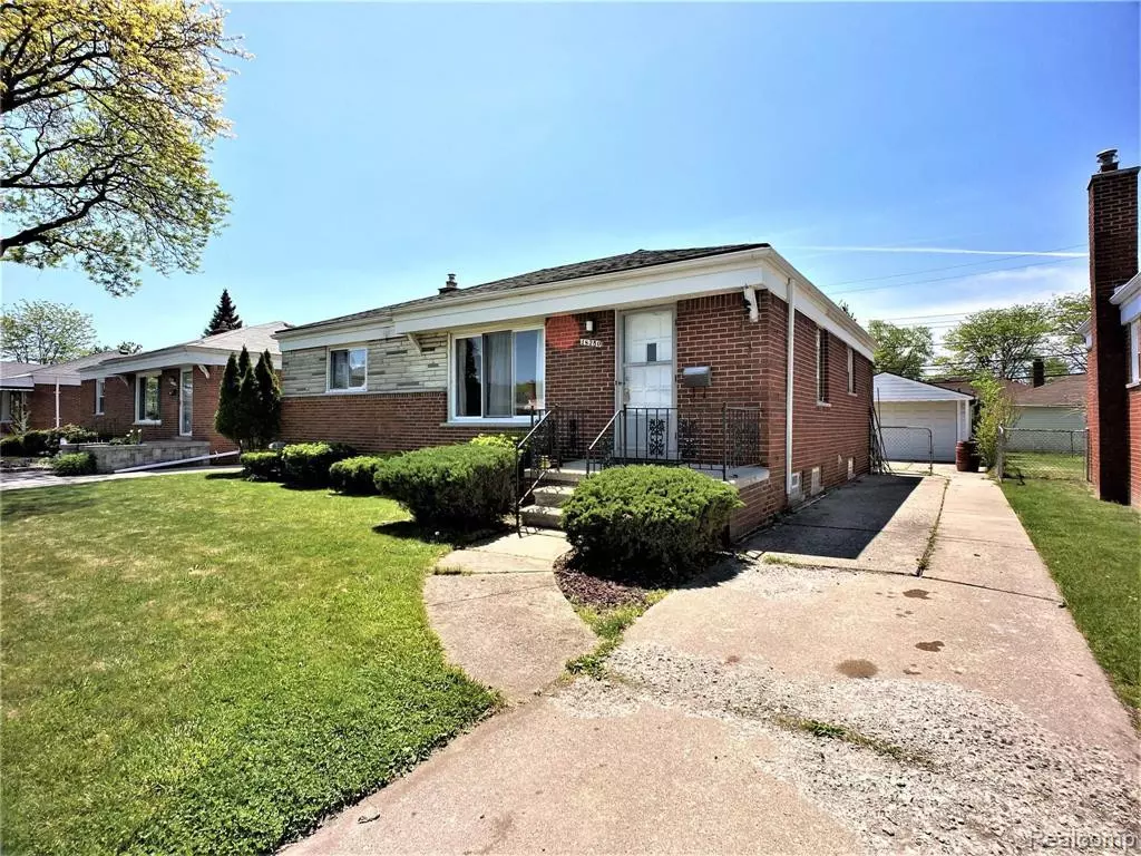 Eastpointe, MI 48021,18250 ASH Avenue