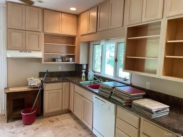 Mayville Vlg, MI 48744,44 W TURNER Street