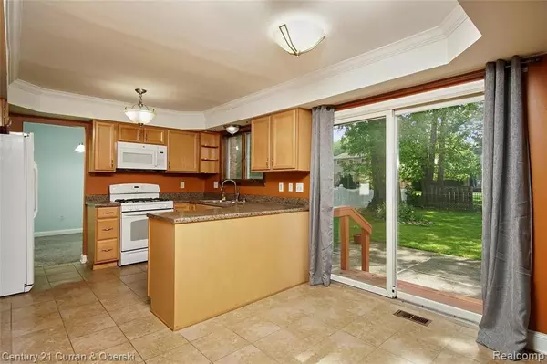 Riverview, MI 48193,20433 FOXBORO Street