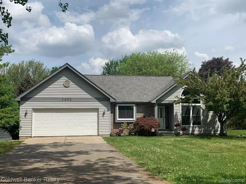 1492 PRATT Road, Metamora, MI 48455