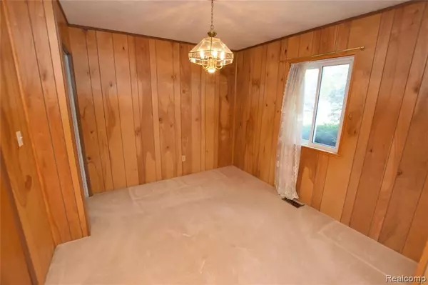 Fenton, MI 48430,14184 NORTH Road