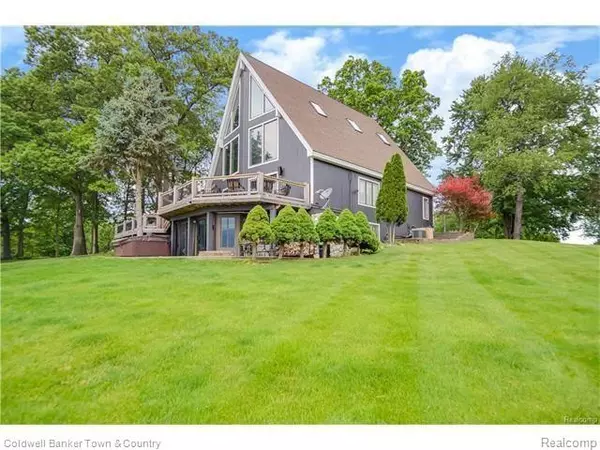 Fenton, MI 48430,7376 DRIFTWOOD Drive