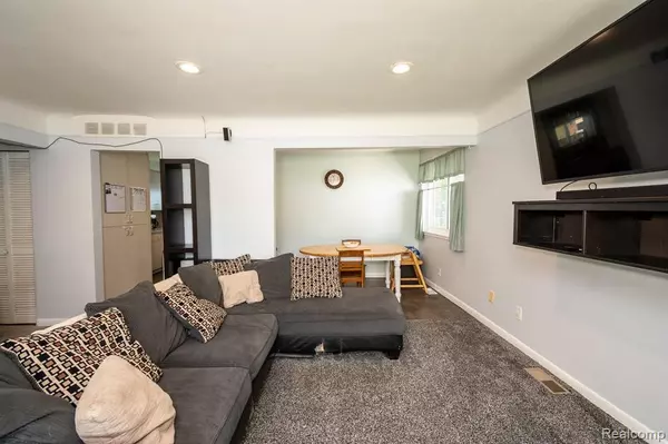 Southfield, MI 48076,28091 Pierce Street