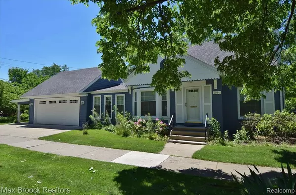 Huntington Woods, MI,25841 MEADOWCREST Boulevard