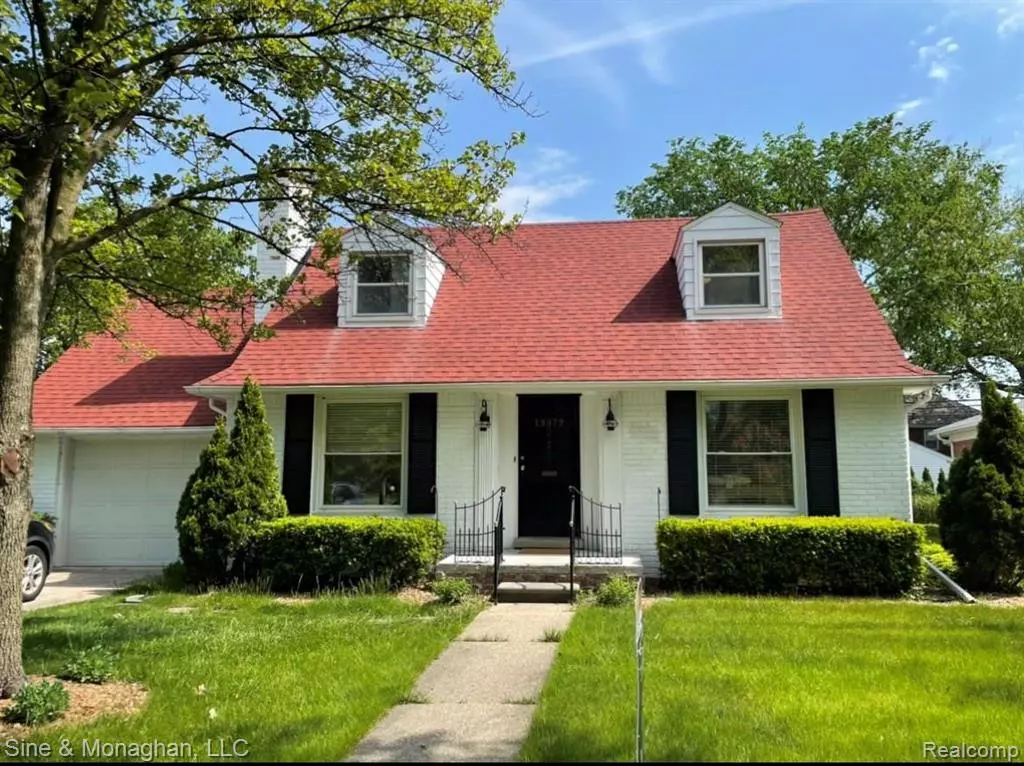 Grosse Pointe Woods, MI 48236,19879 W IDA LANE