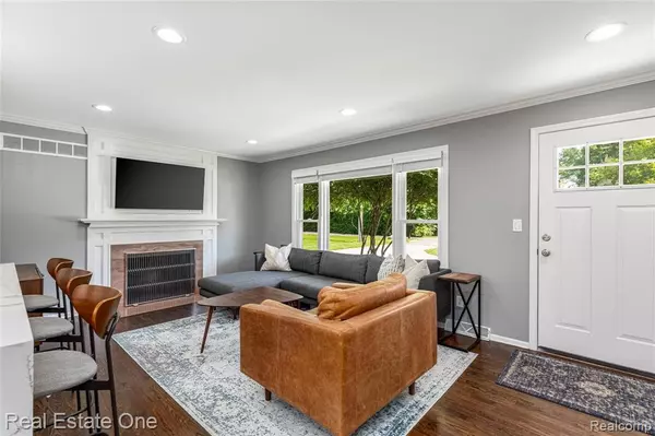 Beverly Hills, MI 48025,16008 HUMMEL Drive