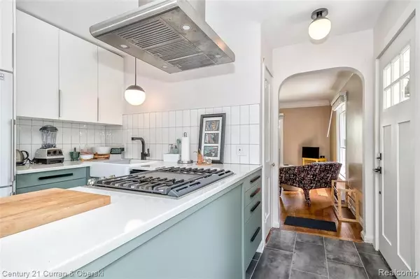 Ferndale, MI 48220,649 FARMDALE Street