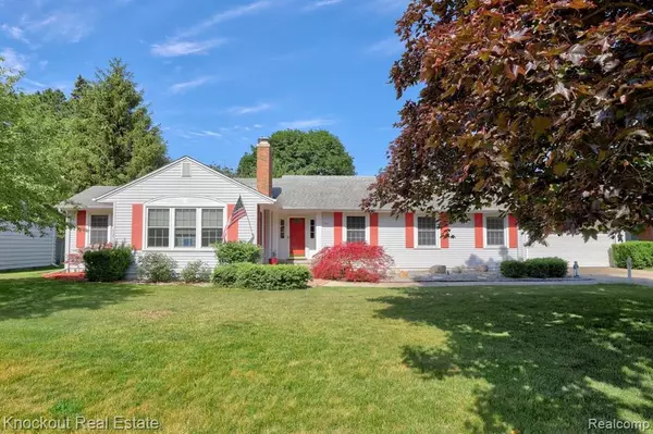 2411 DELAWARE Boulevard, Saginaw, MI 48602