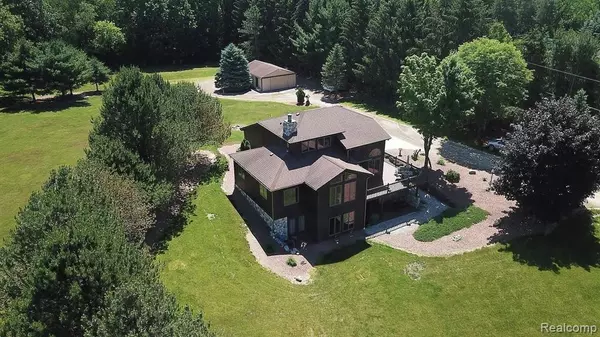 Fenton, MI 48430,6140 MCGUIRE Road