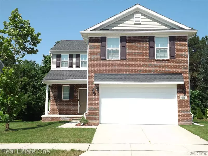 59697 TWIN PINES Drive, New Hudson, MI 48165