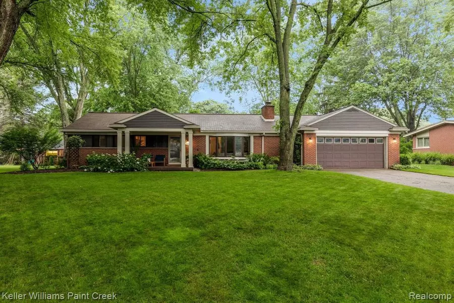 31965 ALDEN Court, Beverly Hills, MI 48025