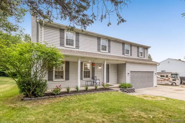 New Hudson, MI 48165,30076 TOWN SQUARE Court