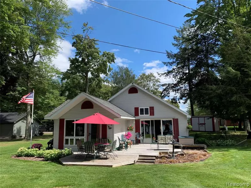 1670 EAGLE POINT Road, Grayling, MI 49738