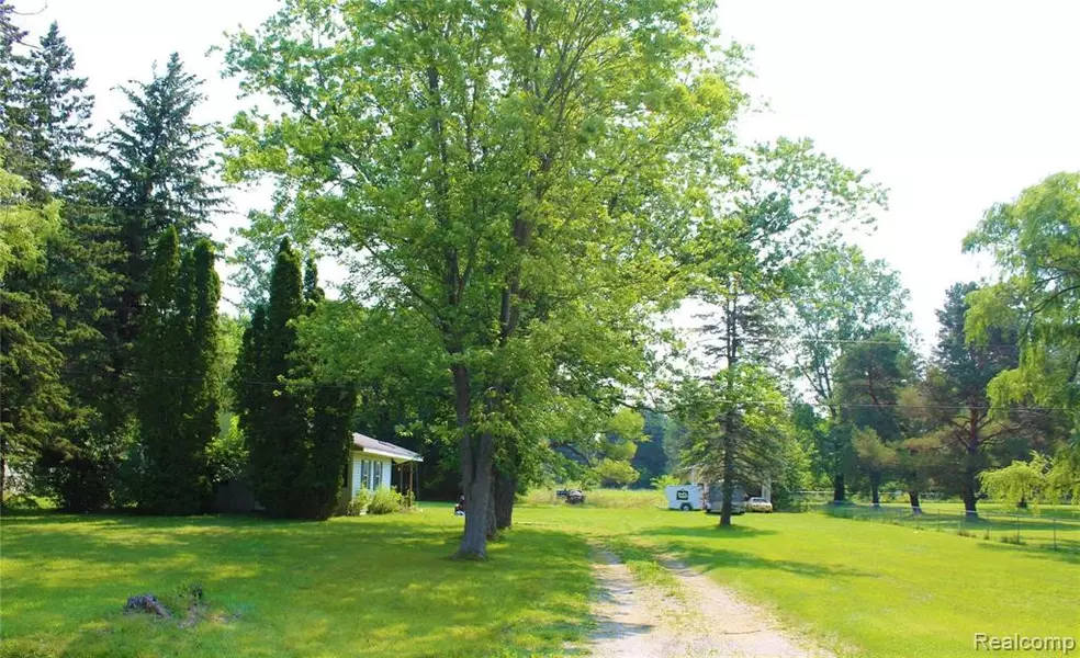 13196 N NEFF Road, Clio, MI 48420