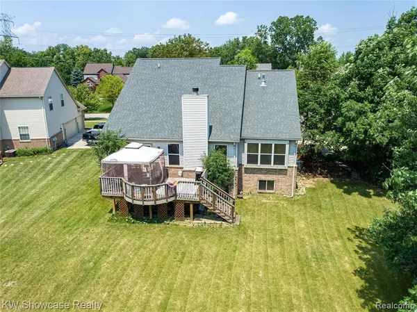 Clarkston, MI 48348,4886 SPRING MEADOW Drive