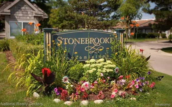 25924 FRANKLIN POINTE Drive, Southfield, MI 48034