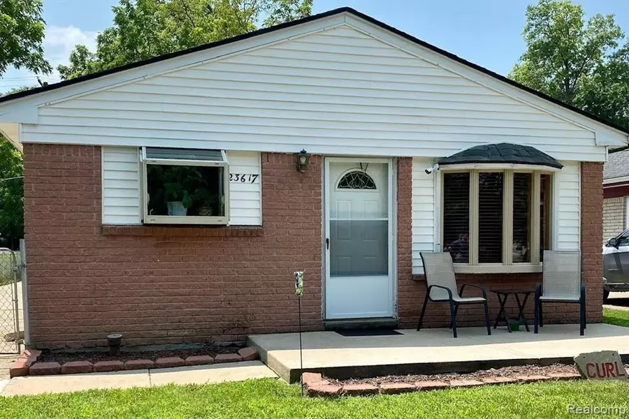 23617 LIDDLE Street, Trenton, MI 48183