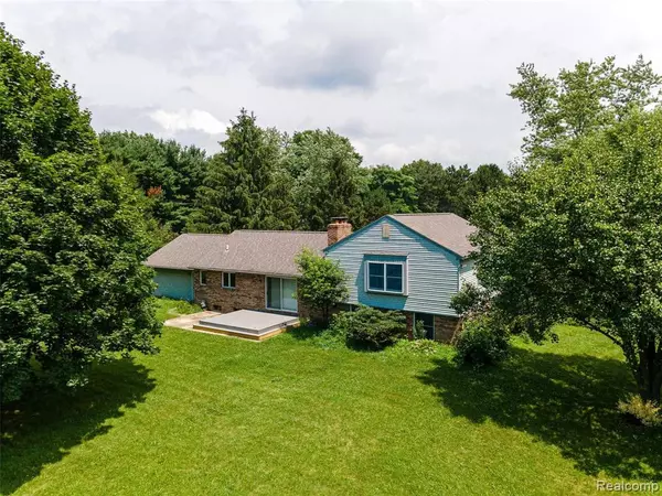 Whitmore Lake, MI 48189,7931 Fox Lane