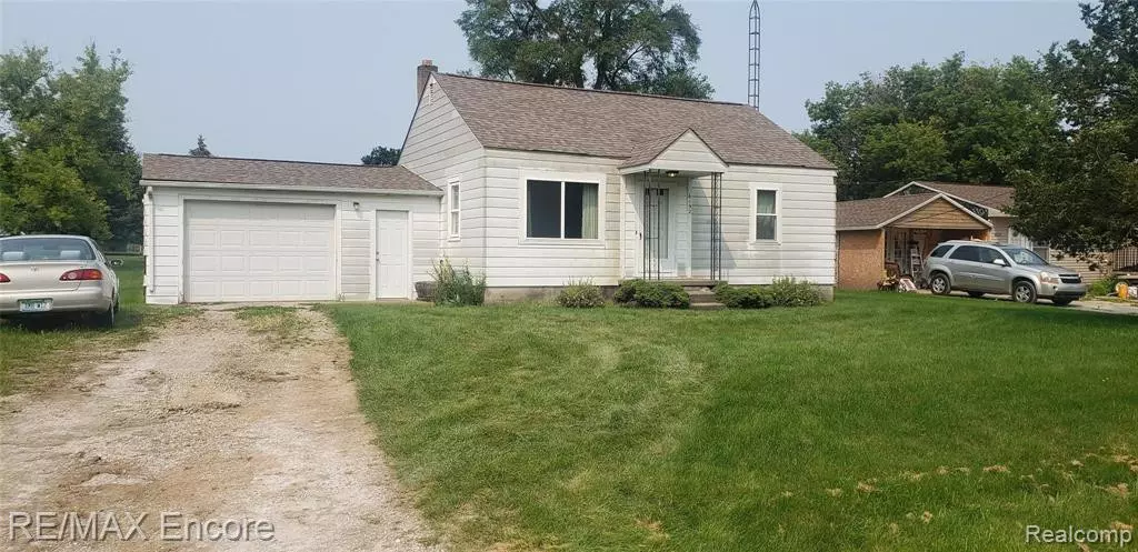 6192 S CASE Avenue, Grand Blanc, MI 48439