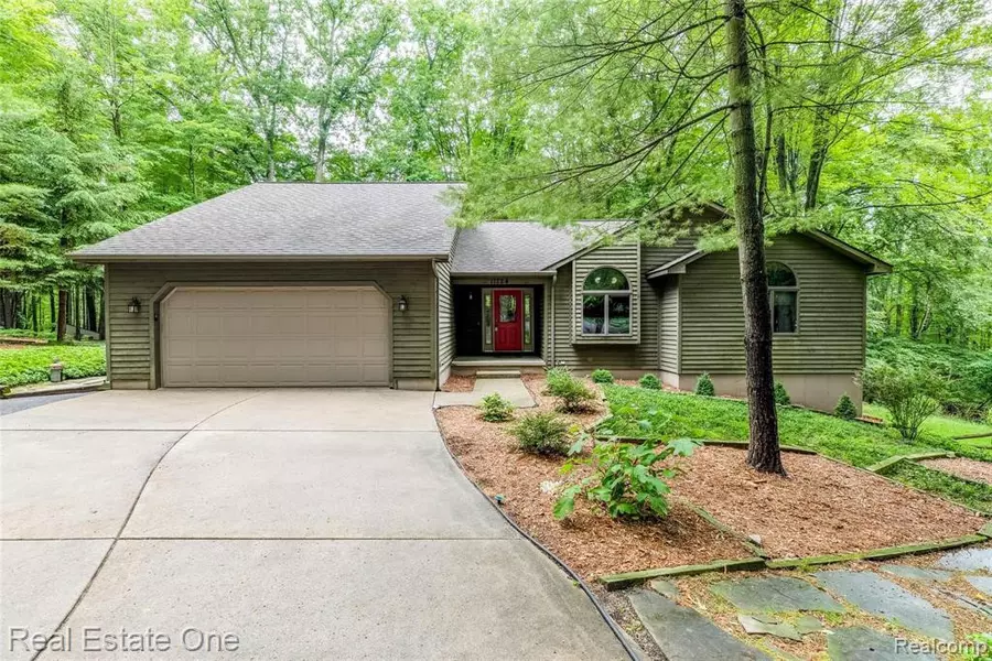 11724 STRAIGHT ARROW LANE, Stanwood, MI 49346