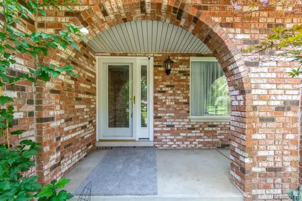 Southfield, MI 48076,17251 EDWARDS Avenue