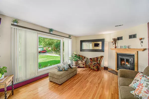 Southfield, MI 48076,29726 SOMERSET Drive