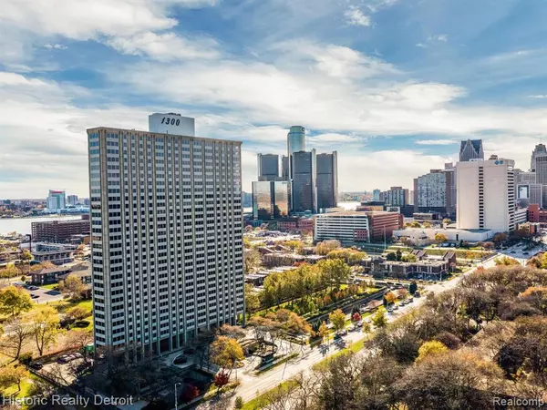 1300 E Lafayette #602, Detroit, MI 48207