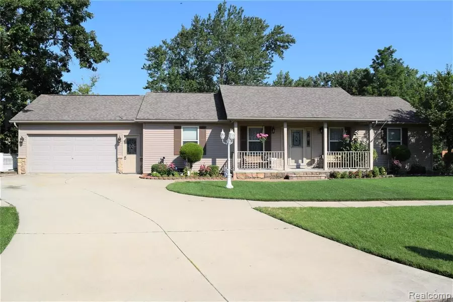 485 ALLISON Drive, Almont, MI 48003