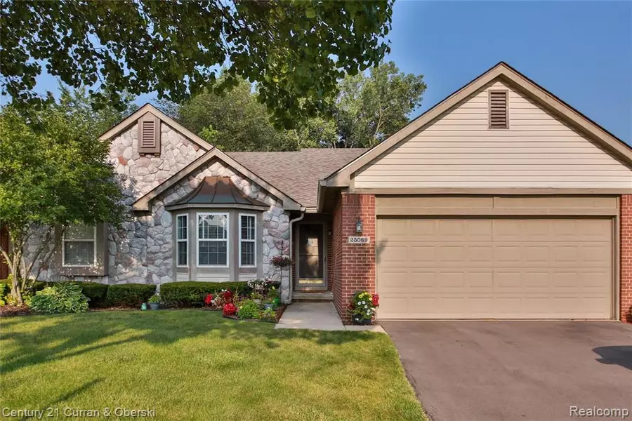 25069 TARA LANE, Flat Rock, MI 48134