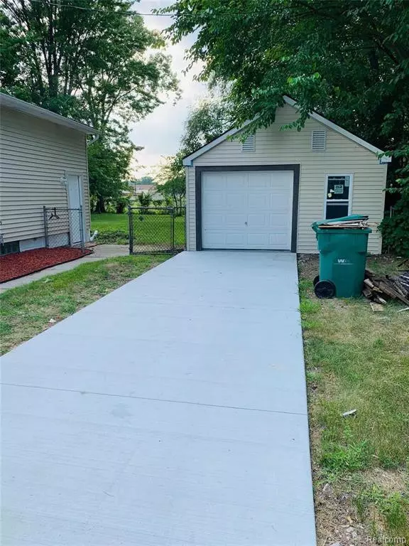 Harrison Township, MI,38185 TOWNHALL Street