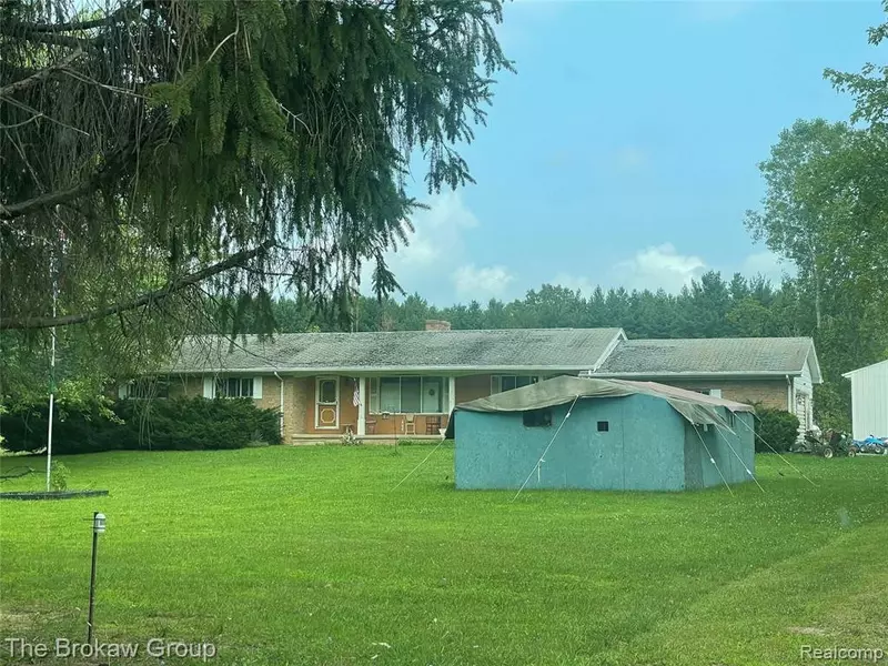 10320 HENDERSON Road, Otisville, MI 48463
