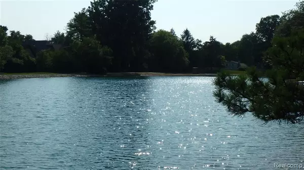 East Lansing, MI 48823,1333 Lakeside Drive