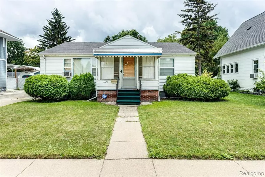 1326 MINNIE Street, Port Huron, MI 48060